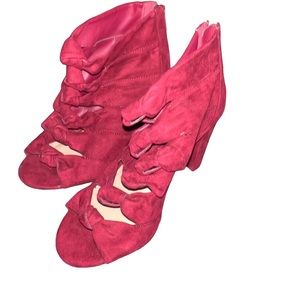 Torrid Knot Front Peep Toe Heels 7W Pinkish Red